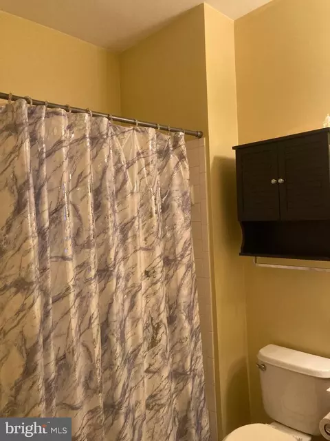 Bath - 9 Turtle Ct, Delanco, NJ 08075 photo 2 of 2