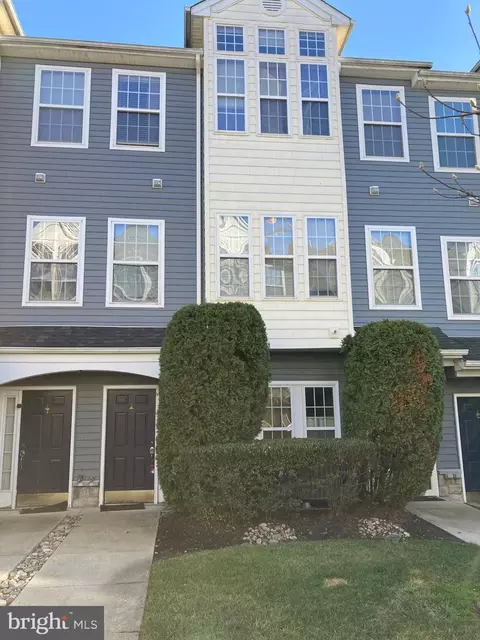 9 Turtle Ct, Delanco, NJ 08075
