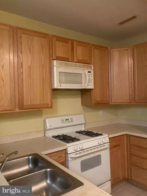 Kitchen - 9 Turtle Ct, Delanco, NJ 08075 photo 2 of 2