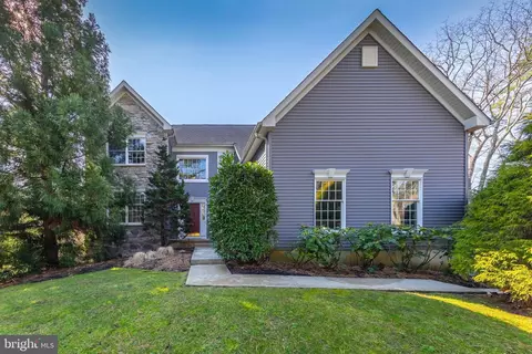 9 Tomahawk Trl, Medford, NJ 08055