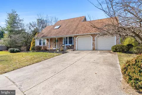 104 Kintzing Ct, Marlton, NJ 08053
