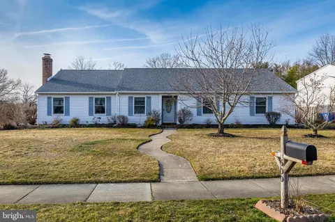 600 Waldorf Rd, Marlton, NJ 08053