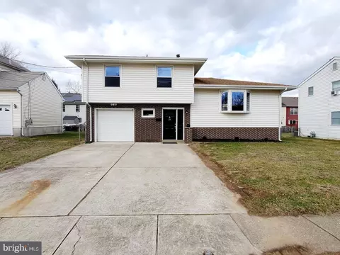 29 E 5th St, Burlington, NJ 08016