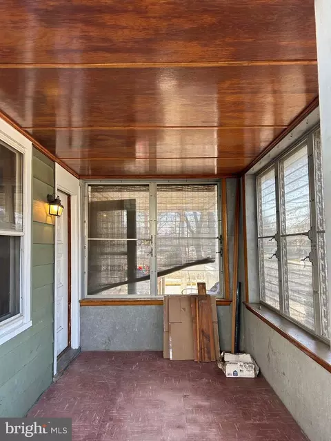 Exterior - 20 E Washington St, Riverside, NJ 08075 photo 3 of 4