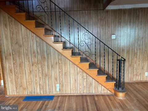 Entry Way - 20 E Washington St, Riverside, NJ 08075 photo 1 of 3