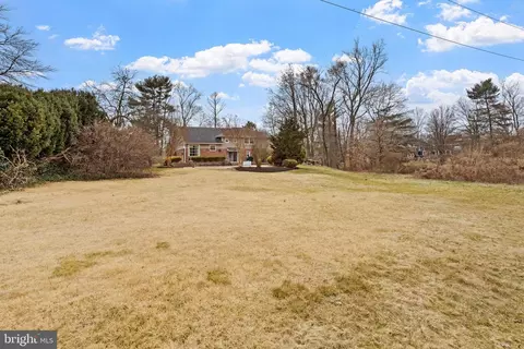 Exterior - 413 Wayne Dr, Cinnaminson, NJ 08077 photo 12 of 12