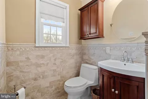 Bath - 413 Wayne Dr, Cinnaminson, NJ 08077 photo 4 of 6