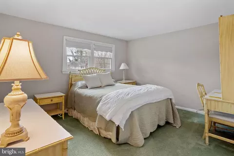 Bedroom - 413 Wayne Dr, Cinnaminson, NJ 08077 photo 2 of 5