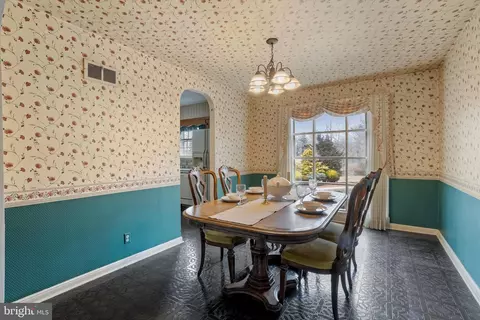 Dining - 413 Wayne Dr, Cinnaminson, NJ 08077 photo 1 of 4