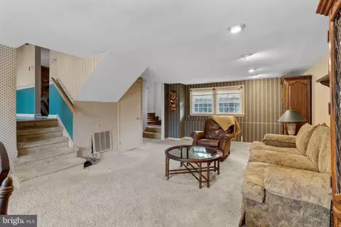 Living - 413 Wayne Dr, Cinnaminson, NJ 08077 photo 4 of 4