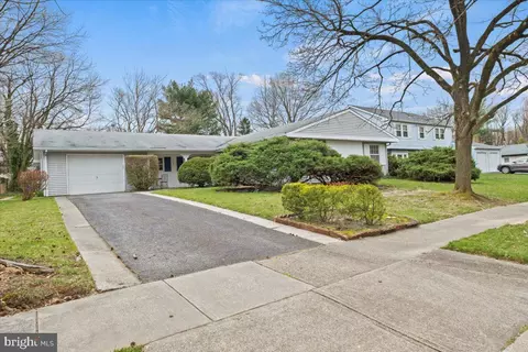 112 Ember Ln, Willingboro, NJ 08046