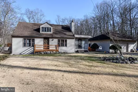 820 Crystal Ave, Southampton, NJ 08088