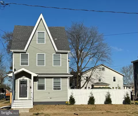 307 Broad St, Florence, NJ 08518