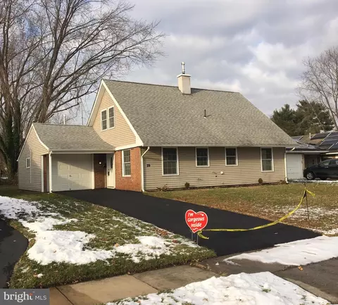 29 Marblestone Ln, Willingboro, NJ 08046