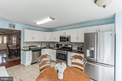 Kitchen - 45 Heron Pointe Ct, Marlton, NJ 08053 photo 3 of 4