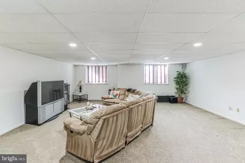 Living - 45 Heron Pointe Ct, Marlton, NJ 08053 photo 8 of 8