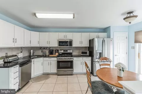Kitchen - 45 Heron Pointe Ct, Marlton, NJ 08053 photo 4 of 4