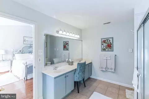 Bath - 45 Heron Pointe Ct, Marlton, NJ 08053 photo 4 of 7