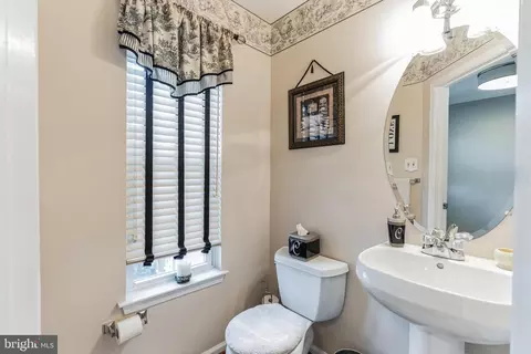 Bath - 45 Heron Pointe Ct, Marlton, NJ 08053 photo 1 of 7