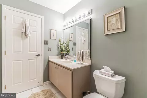 Bath - 45 Heron Pointe Ct, Marlton, NJ 08053 photo 6 of 7