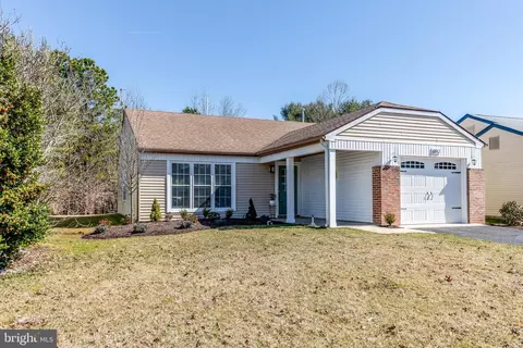 893 N Westminster Dr, Southampton, NJ 08088