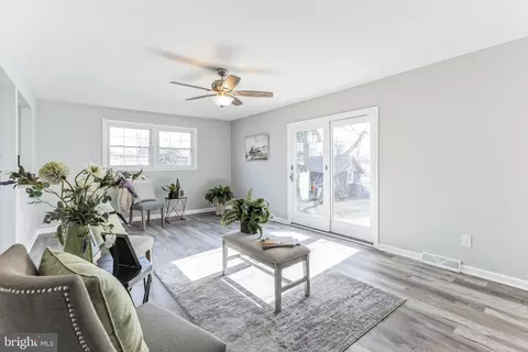Living - 370 S Maple Ave, Maple Shade, NJ 08052 photo 5 of 7