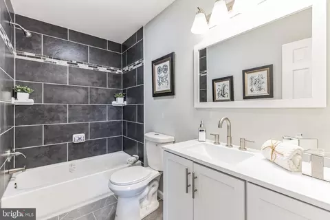 Bath - 370 S Maple Ave, Maple Shade, NJ 08052 photo 1 of 1