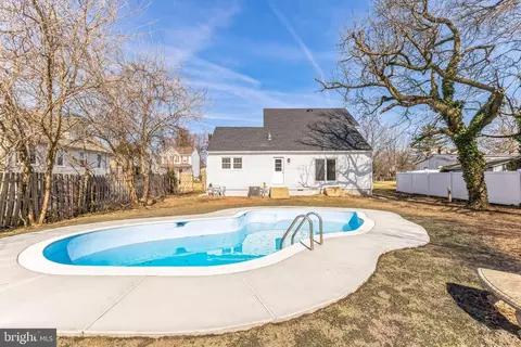 Exterior - 370 S Maple Ave, Maple Shade, NJ 08052 photo 2 of 4