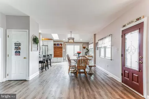 Dining - 500 Walnut St, Delanco, NJ 08075 photo 4 of 6