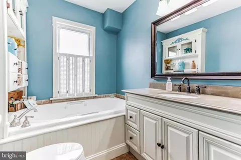 Bath - 500 Walnut St, Delanco, NJ 08075 photo 3 of 3