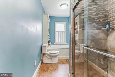 Bath - 500 Walnut St, Delanco, NJ 08075 photo 2 of 3