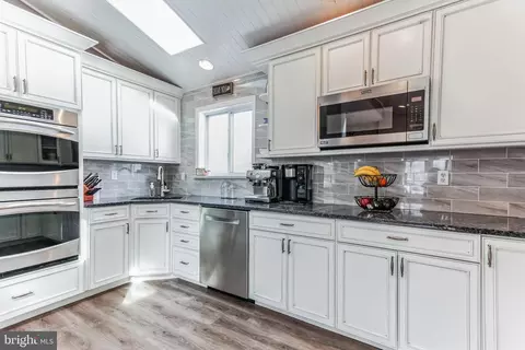 Kitchen - 500 Walnut St, Delanco, NJ 08075 photo 4 of 5