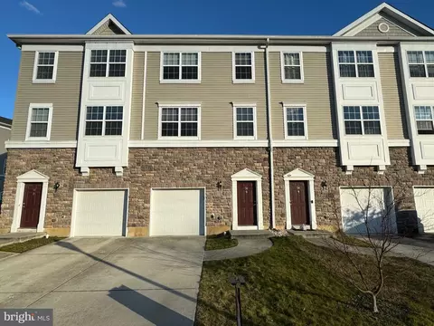 56 Levis Dr, Mount Holly, NJ 08060