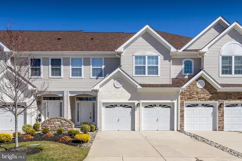 32 Tudor Ct, Marlton, NJ 08053