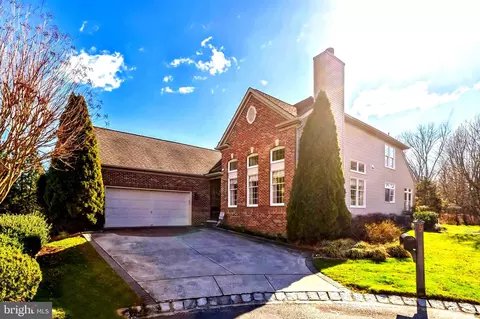 5 Wallis Way, Cinnaminson, NJ 08077