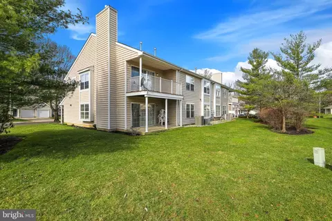 Exterior - 7204 B Normandy Dr, Mount Laurel, NJ 08054 photo 4 of 7