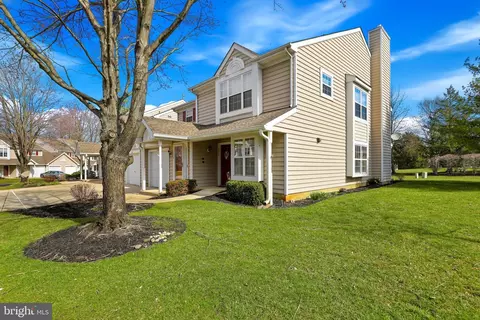 Exterior - 7204 B Normandy Dr, Mount Laurel, NJ 08054 photo 3 of 7