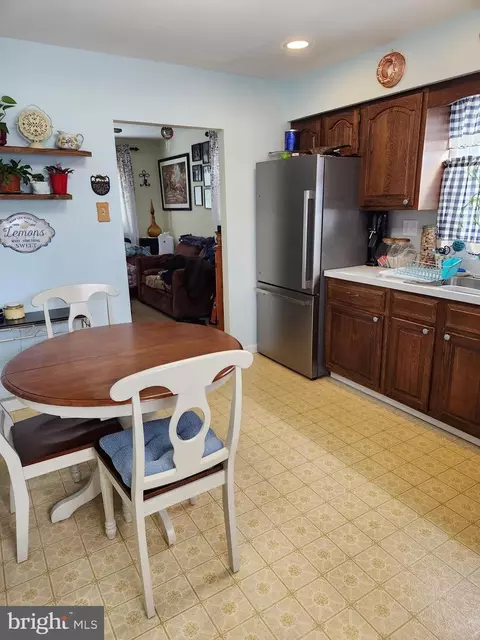 Dining - 36 Woodbine Ave, Maple Shade, NJ 08052 photo 1 of 1