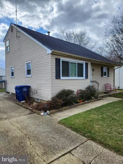 Exterior - 36 Woodbine Ave, Maple Shade, NJ 08052 photo 2 of 2