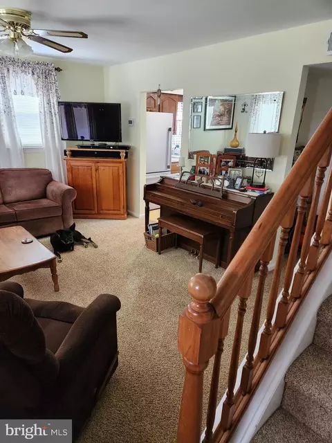 Living - 36 Woodbine Ave, Maple Shade, NJ 08052 photo 2 of 3
