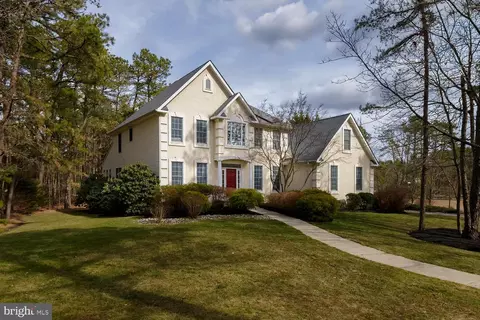 2 Bainbridge Ct, Medford, NJ 08055