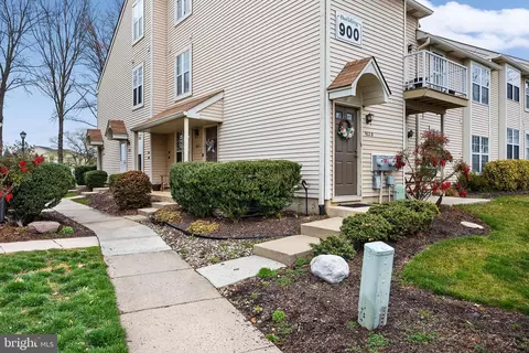 903 Sedgefield Dr # A, Mount Laurel, NJ 08054