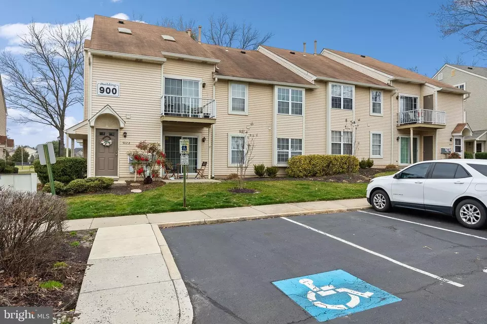 903 Sedgefield Dr A, Mount Laurel, NJ 08054 19 Photos Movoto