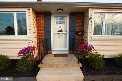 2 Barclay St, Cinnaminson, NJ 08077