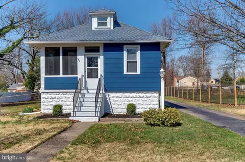 111 Winstead Ave, Moorestown, NJ 08057