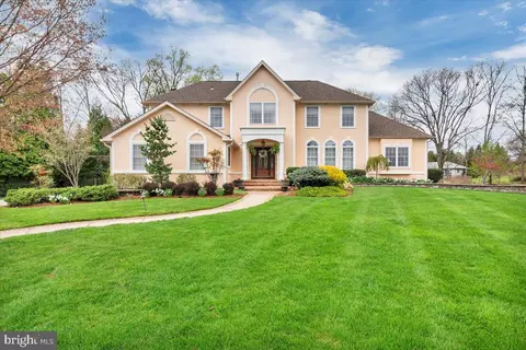 10 Reserve Ct, Mount Laurel, NJ 08054