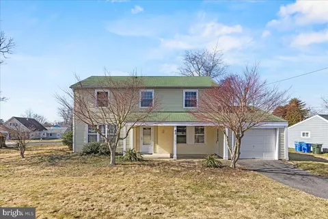 43 Pinafore Ln, Willingboro, NJ 08046