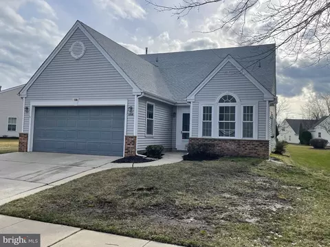 138 Indigo Dr, Mount Laurel, NJ 08054