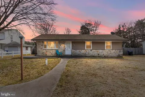 424 Chippewa Trl, Browns Mills, NJ 08015