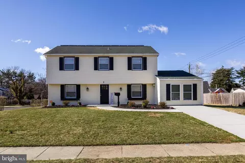 1 Brunswick Ln, Willingboro, NJ 08046